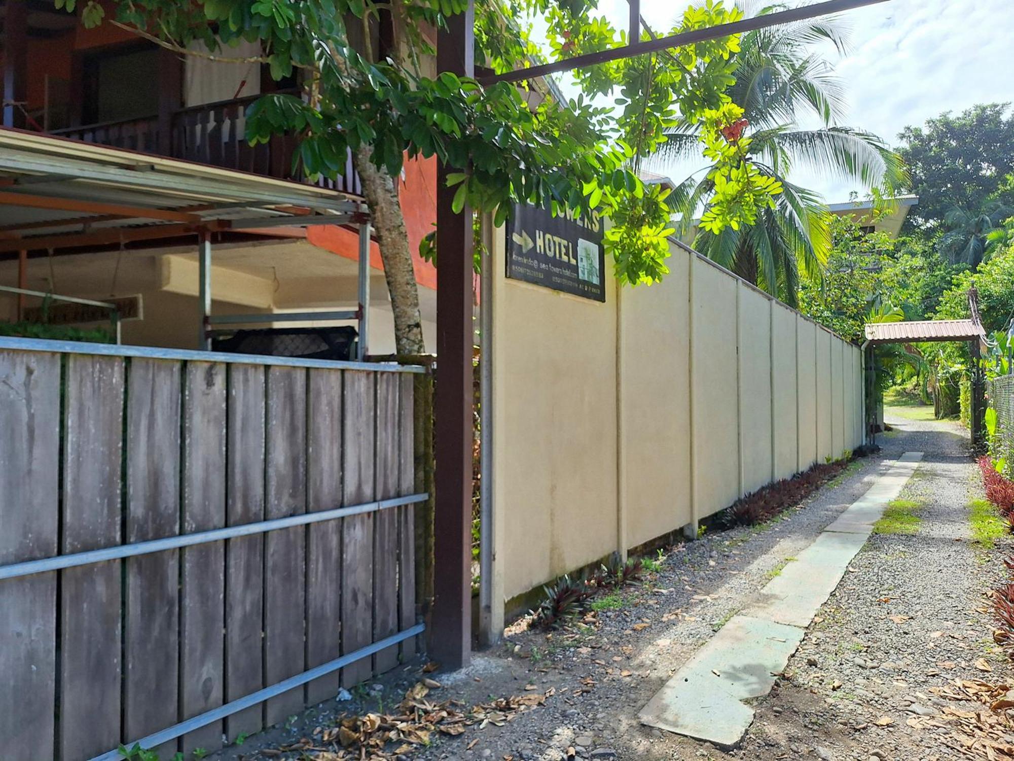 Infiniti Hotel Puerto Viejo de Talamanca 外观 照片