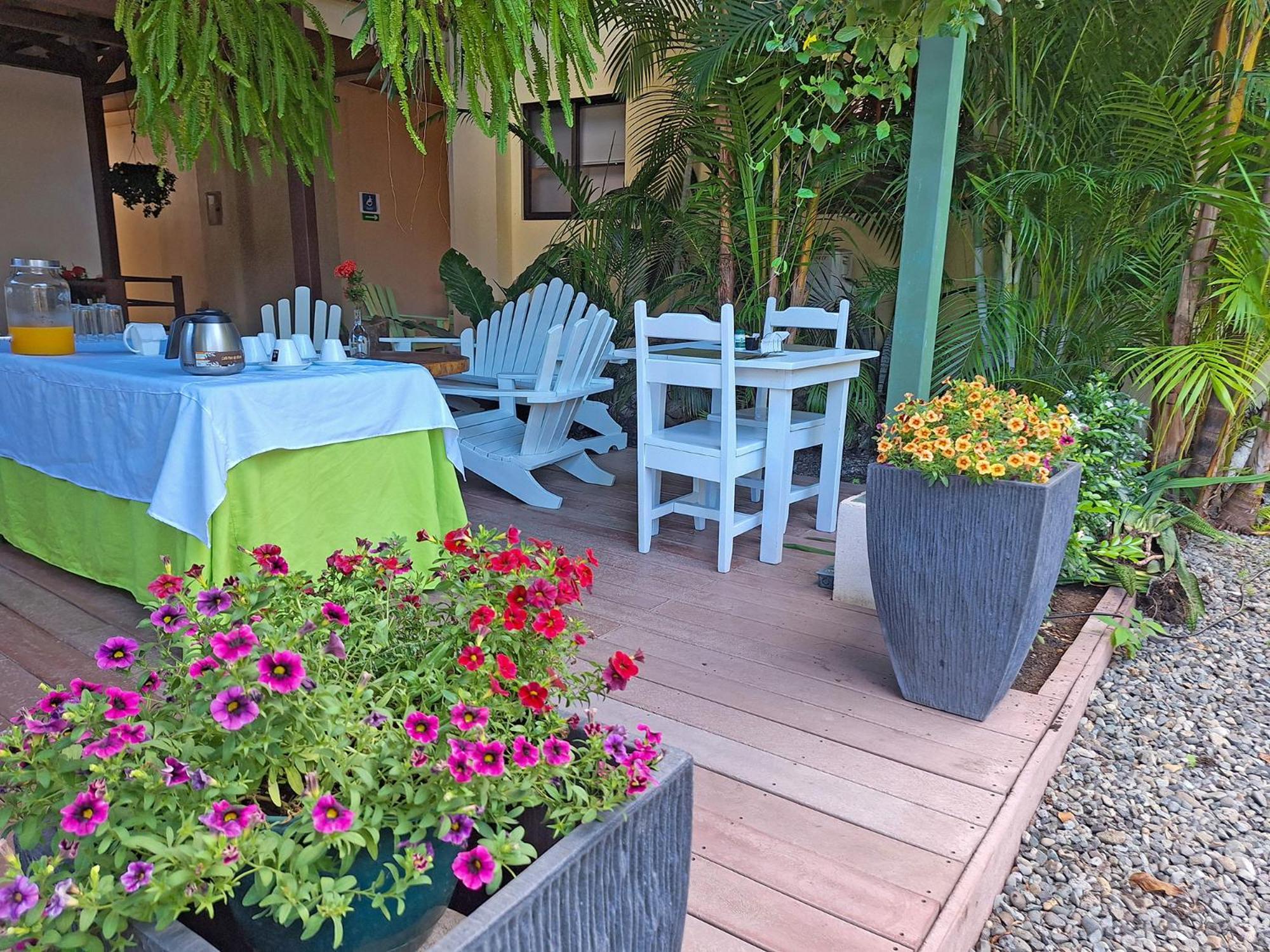 Infiniti Hotel Puerto Viejo de Talamanca 外观 照片