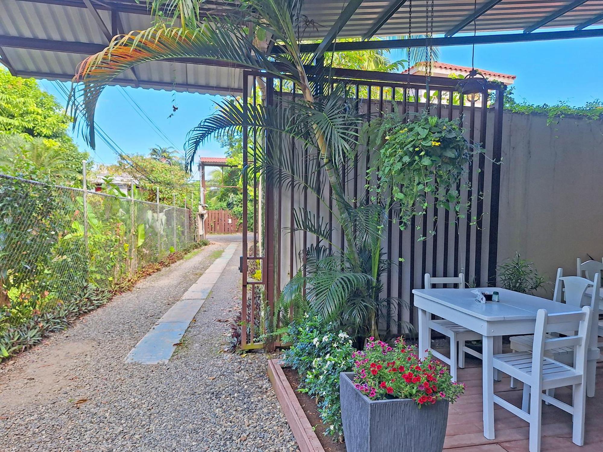 Infiniti Hotel Puerto Viejo de Talamanca 外观 照片