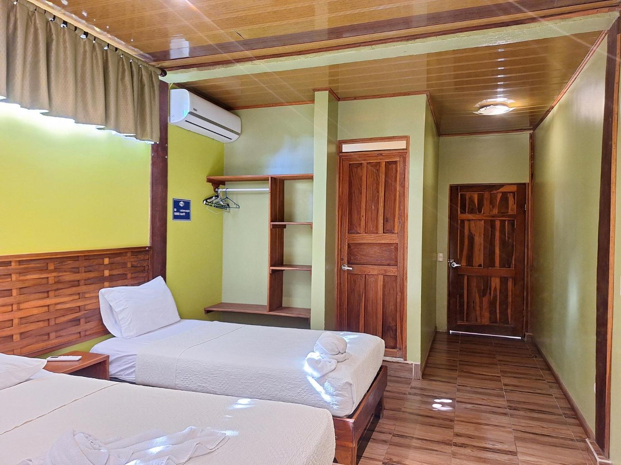 Infiniti Hotel Puerto Viejo de Talamanca 外观 照片