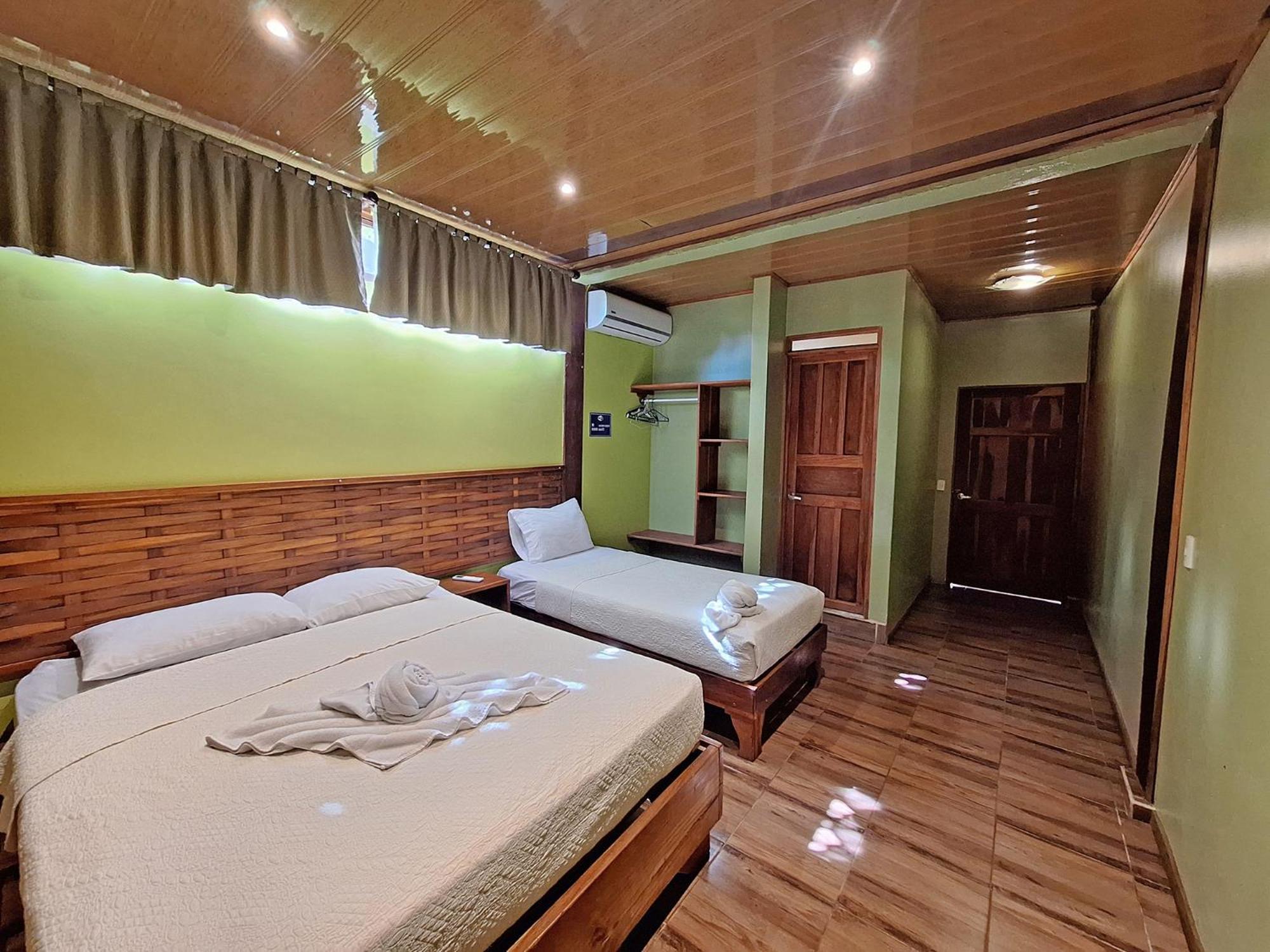 Infiniti Hotel Puerto Viejo de Talamanca 外观 照片