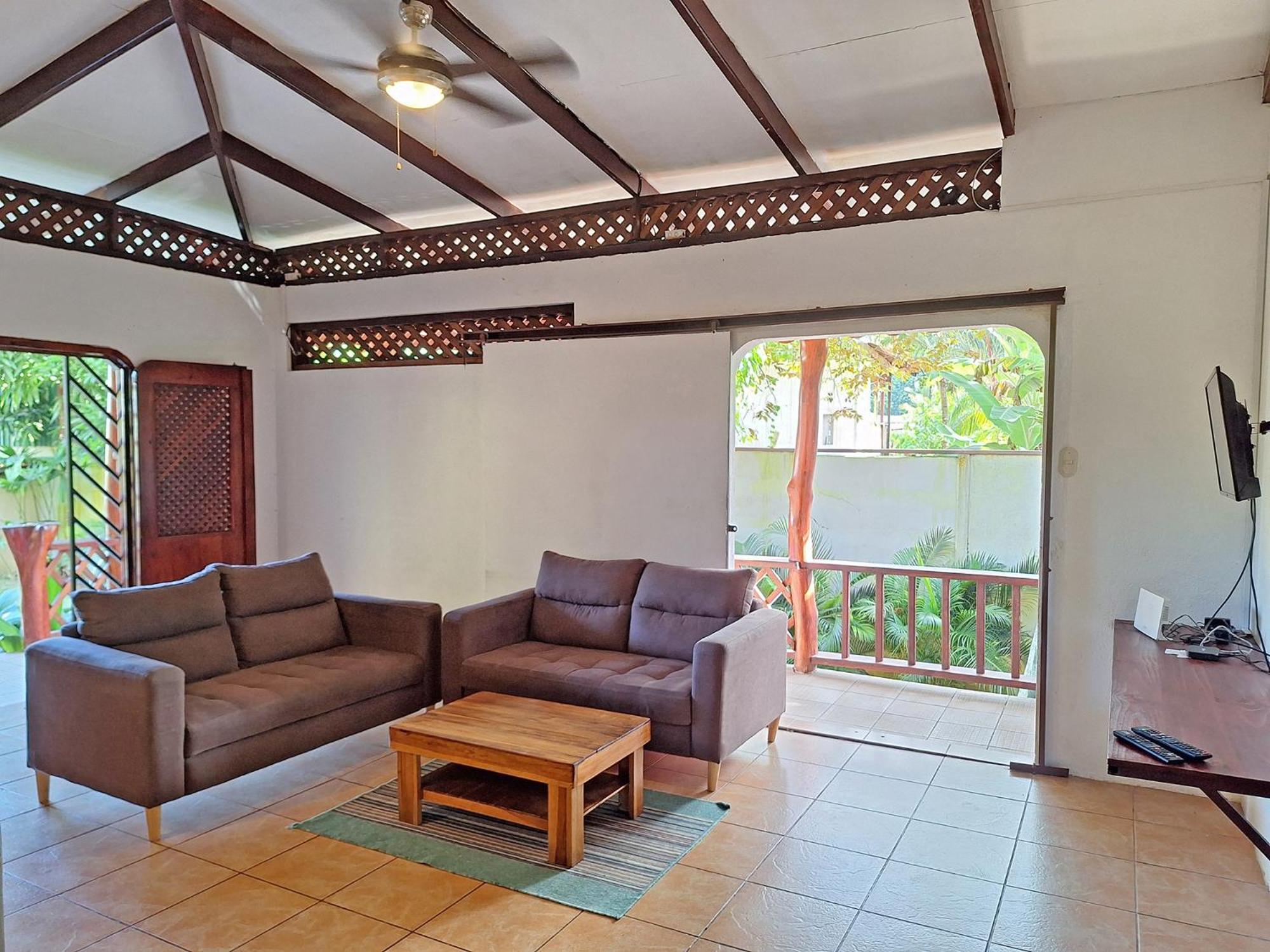Infiniti Hotel Puerto Viejo de Talamanca 外观 照片