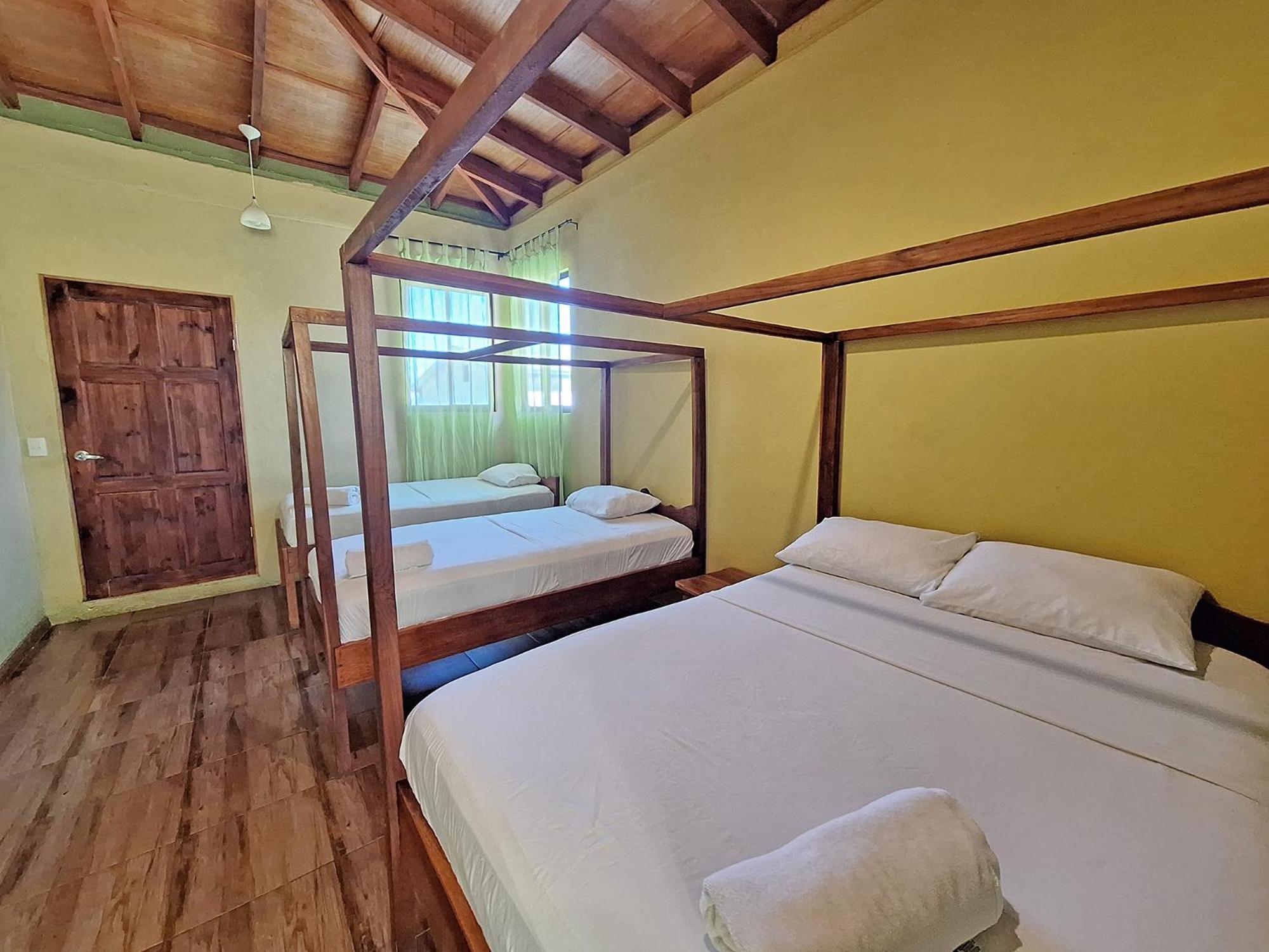 Infiniti Hotel Puerto Viejo de Talamanca 外观 照片