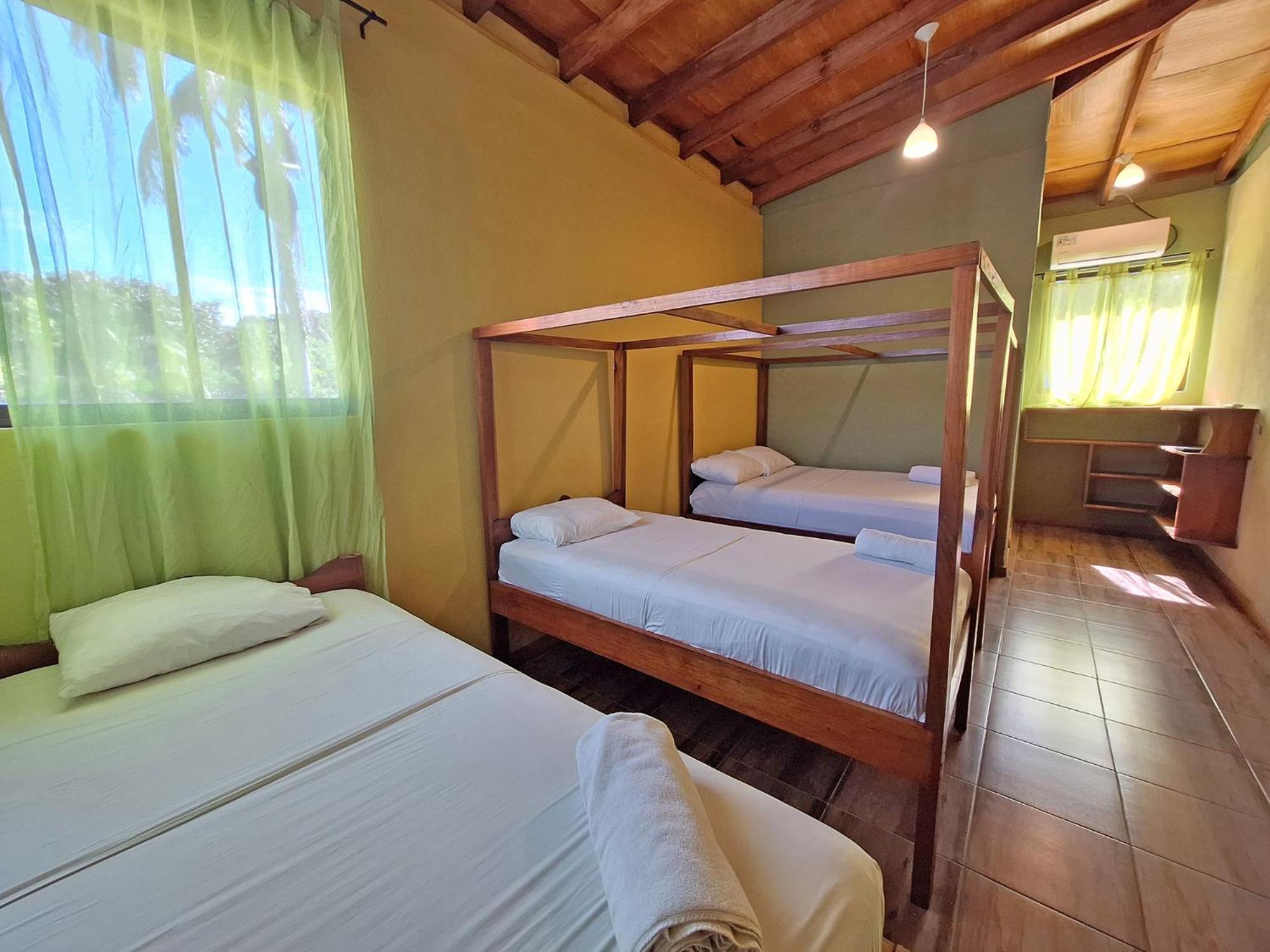 Infiniti Hotel Puerto Viejo de Talamanca 外观 照片